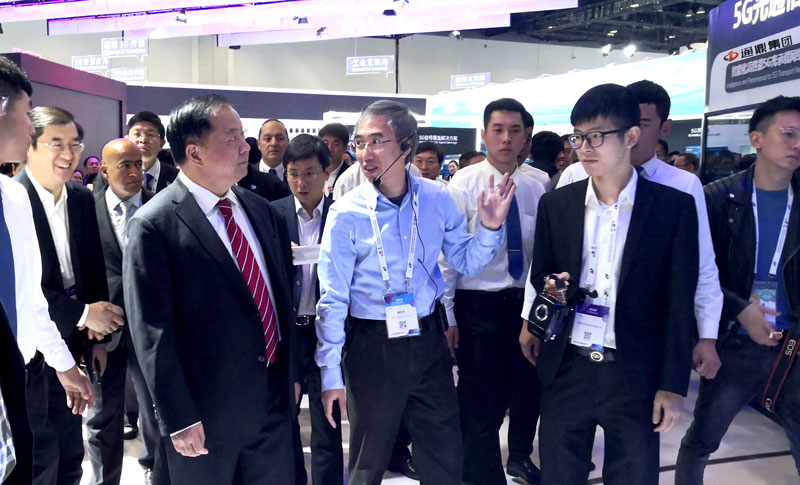 800-陈部长莅临hth华体官方下载app展台.jpg